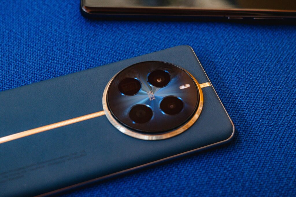 "Realme 12 Pro in offerta su Amazon: 12 GB RAM e 256 GB a 249 euro"