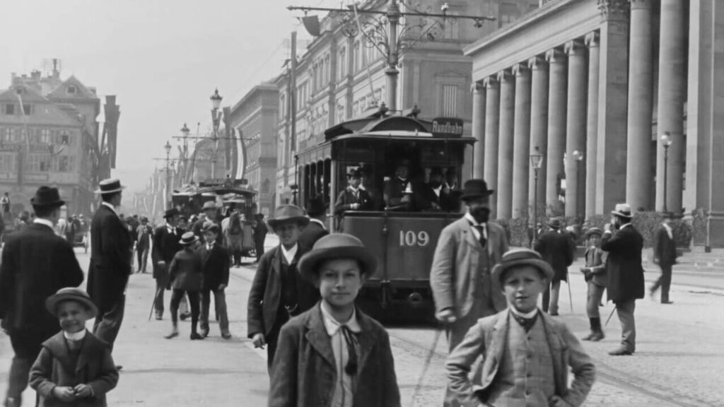 "Ritorno dei film storici dei Lumière al cinema Sivori dopo 130 anni dalla prima proiezione."