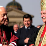 "Papa Francesco e la canonizzazione di Carlo Acutis: evento rinviato dopo la sua morte."