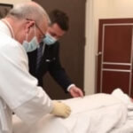 "Corpo di Francesco Diviesti ritrovato a Canosa, indagini su omicidio sospetto in corso."
