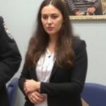 "Chiara Petrolini in aula per l'omicidio dei suoi neonati, prima udienza il 30 giugno."