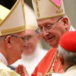 "Conclave al via: Pietro Parolin tra i favoriti, rituali e regole del processo di selezione del nuovo Papa."