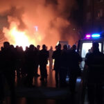"Incendio all'hotel Social Hub di Firenze: evacuati 500 ospiti a causa di un microonde in fiamme."