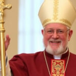 "Cardinale Robert Francis Prevost nuovo Papa Leone XIV: messaggio di pace per Trump"