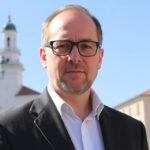 "Sebastiano Visintin accusato di omicidio della moglie Liliana Resinovich dalla Procura di Trieste."