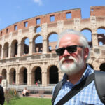 "Turista ferito al Colosseo di Roma dopo aver scavalcato la recinzione: aggiornamenti medici"