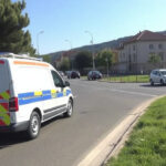 "Arresto a Catania: 46enne fermato per tentato furto d'auto, complici in fuga su moto."