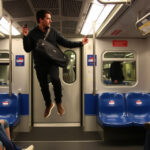 "Train surfing nella metro di Milano: il pericolo della sfida social"
