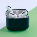 "AirPods Pro 3 con monitoraggio cardiaco in arrivo entro fine anno: scopri le novità."