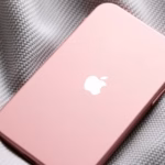 "Apple introduce un nuovo tessuto per iPhone 17, abbandonando le custodie FineWoven."