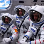 "Astronauti Crew-10 rientrano sulla Terra dopo cinque mesi di missione spaziale."