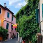 "Weekend di agosto in Italia con clima fresco e bollino verde per le festività estive."
