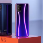 "Honor Magic V5: smartphone pieghevole sottile e resistente con design elegante e prestazioni elevate."