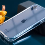 "Custodie Clear Case per iPhone 17: trasparenza parziale e protezione avanzata"