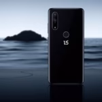 "OnePlus 15 con display a 165 Hz e colorazione Moon Rock Black in arrivo"