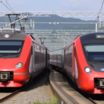 "Grafico sulla puntualità ferroviaria in Italia: crescita generale ma il 30% dei treni Frecciarossa arriva in ritardo."