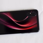 ALT: "TCL 60 Ultra Nxtpaper, smartphone innovativo con display avanzato e specifiche elevate."