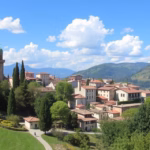 "Valbelluna: crescita del turismo nei primi sei mesi del 2025 con aumento di arrivi e spesa."