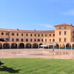 ALT: "Ballando con le Stelle: novità e conferme per la nuova stagione del talent show di danza."