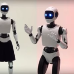 "Robot BeyondMimic che imita i movimenti umani, video dimostrativo"