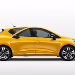 "Nuova Renault Clio sesta generazione: design moderno e motorizzazioni ibride innovative."