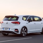 "Volkswagen ID. Polo GTI 2023: debutto a Monaco con 226 CV e design sportivo."