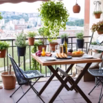 "Orto sul balcone a ottobre: tecniche per risparmiare e mangiare sano."