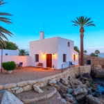 "Casa sul mare in Tunisia: vivere con 500 euro al mese e godere di vantaggi esclusivi."